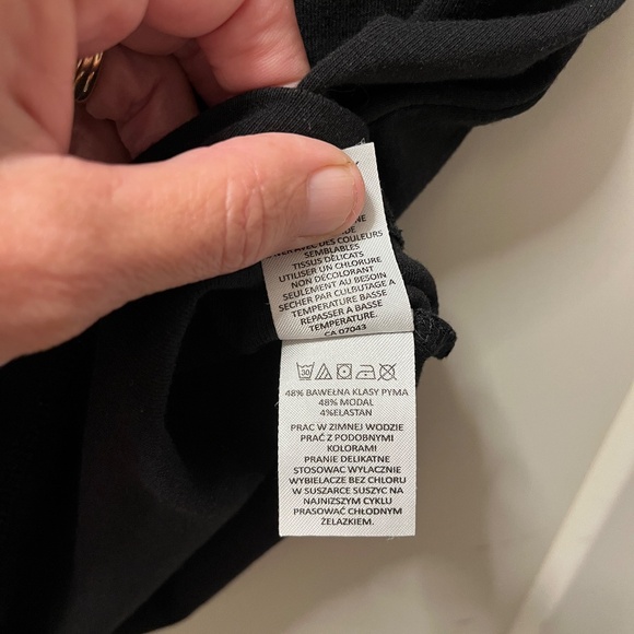 Cynthia Rowley Women's Black T-Shirt – Size M – Casual, Stylish, and Comfortable - Picture 6 of 6